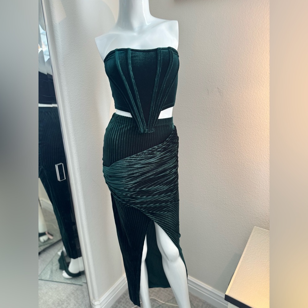 NWT green velvet skirt corset set